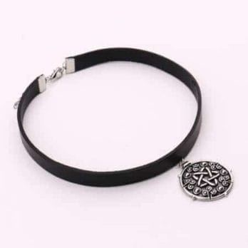 Yennefer Medallion Pendant Black Leather Choker Necklace Wizard 3 Wild Hunt Game Cosplay Gothic Necklace Women Jewelry 2